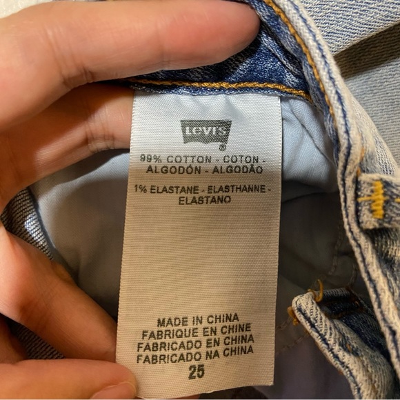 LEVI’S Boyfriend Fit Skinny Light Wash Jeans Size 25 - Picture 5 of 9